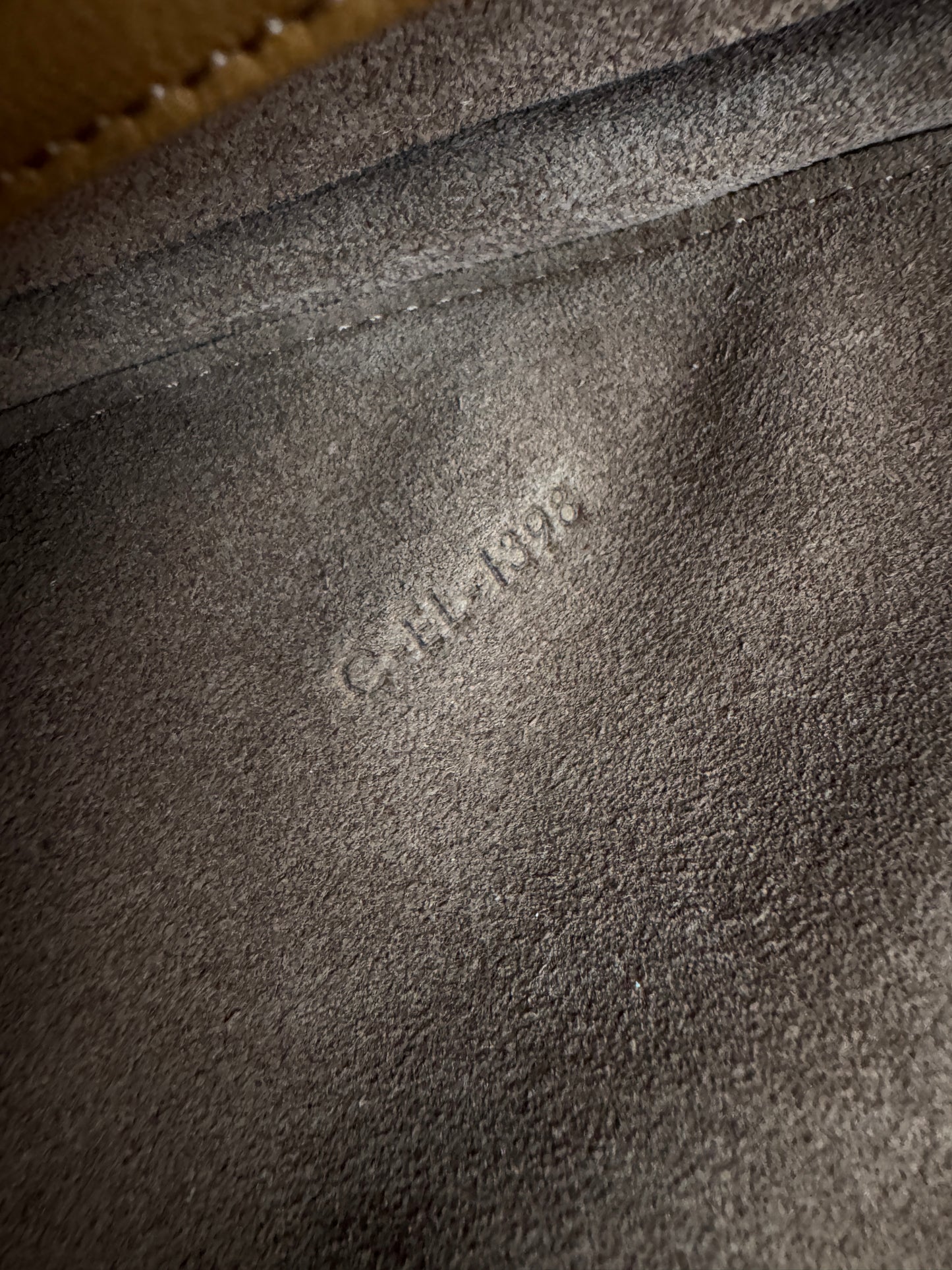 CELINE Soft Triomphe Half Moon 焦糖棕