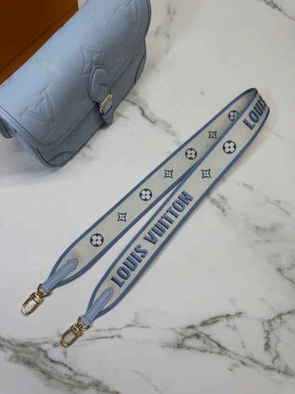 LV Diane 全皮粉藍 Baby Blue