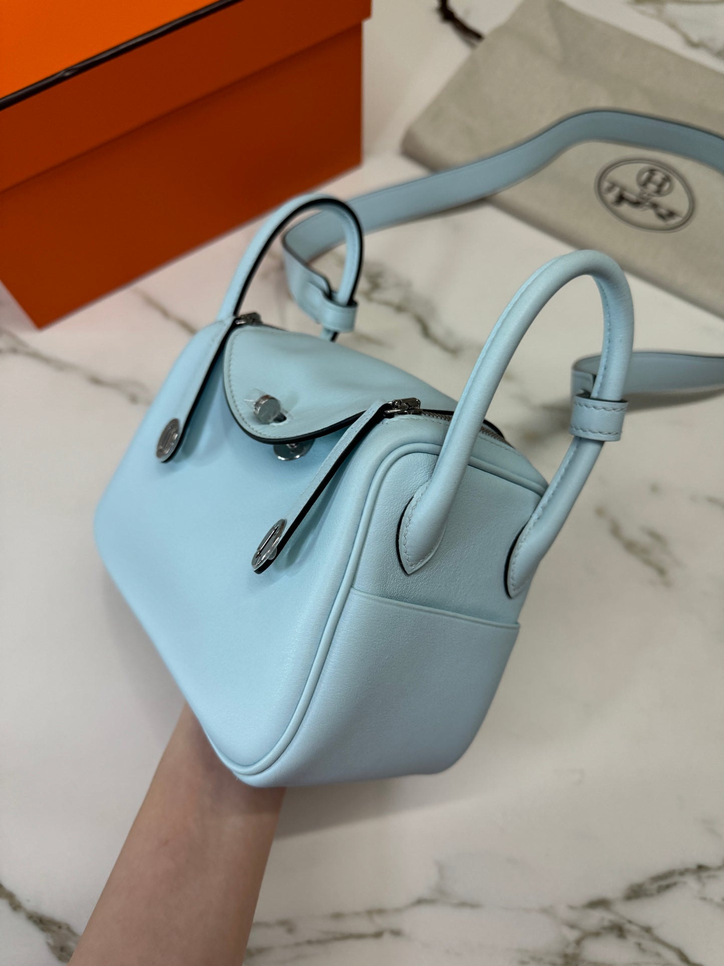 HERMES Mini Lindy 霧霾藍T0 銀扣 swift