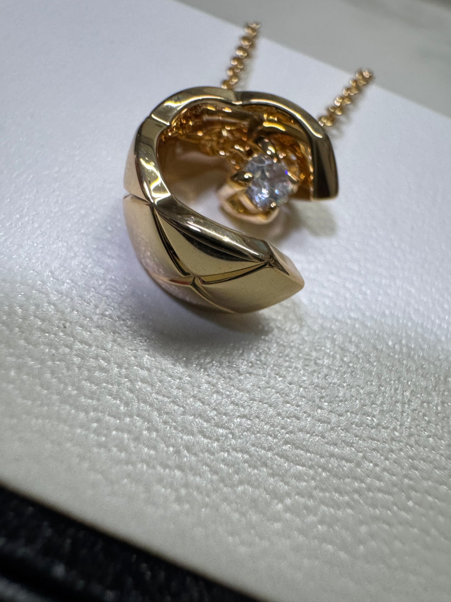 CHANEL Coco Crush 月亮項鏈 金色