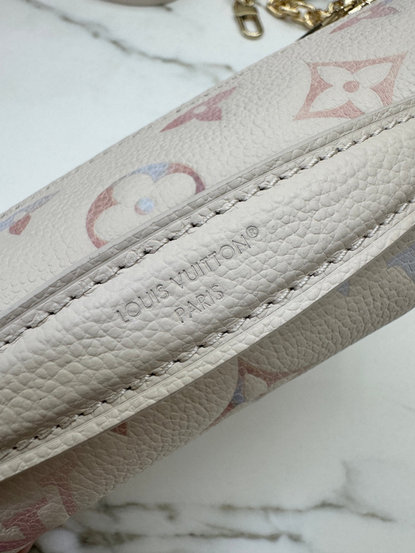 LV Pochette Metis East-West 漸變紫