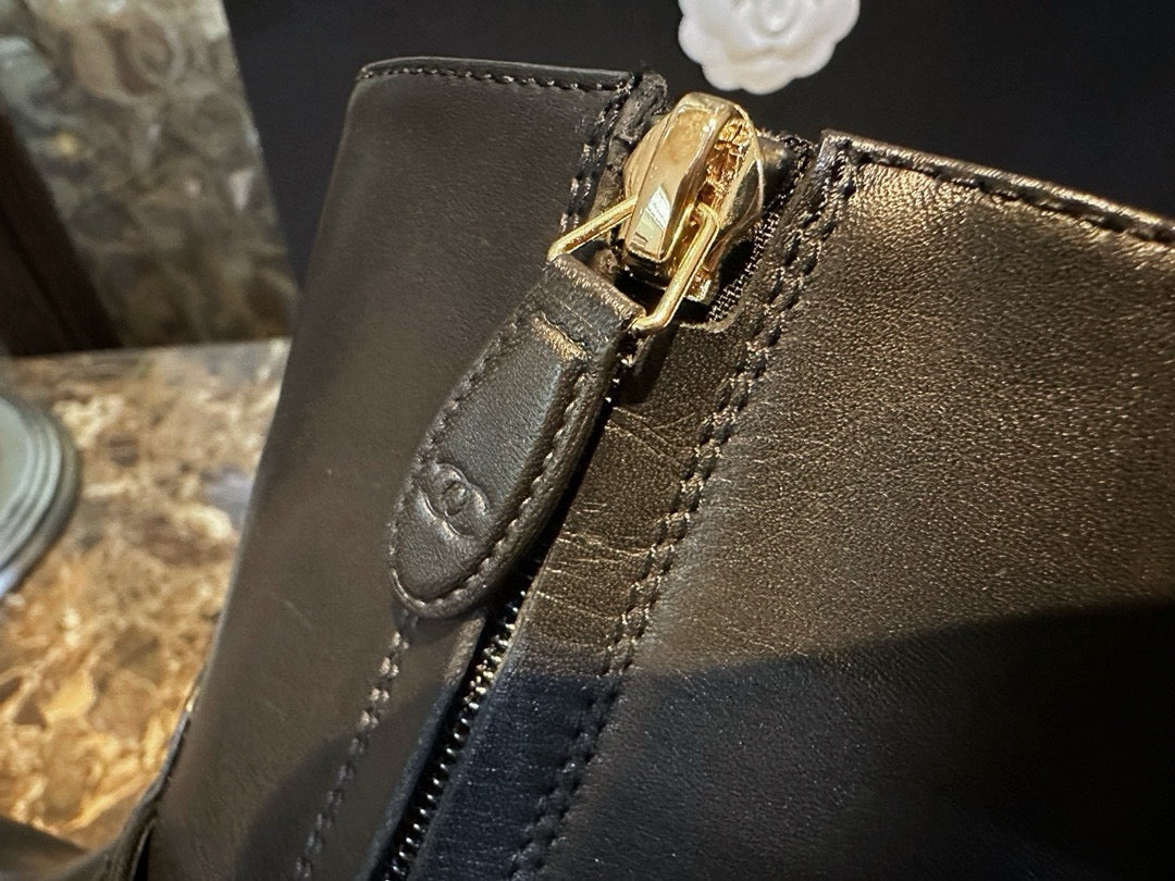 CHANEL 鏈條騎士長靴 23a