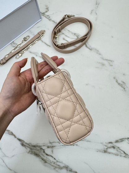 DIOR D-Joy Small 胭脂米 Powder Beige￼