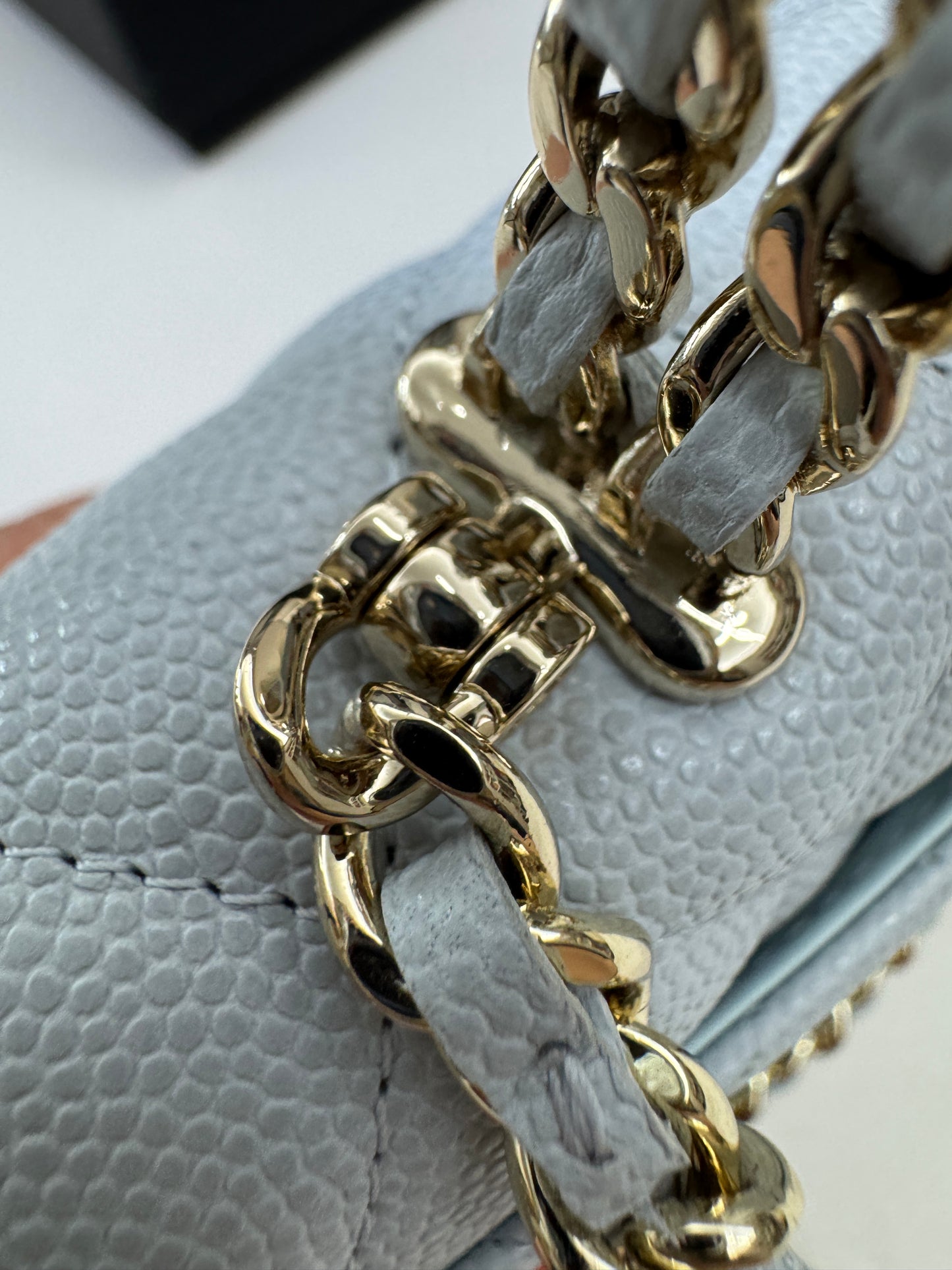 CHANEL 25S Kelly 手機包 Baby Blue