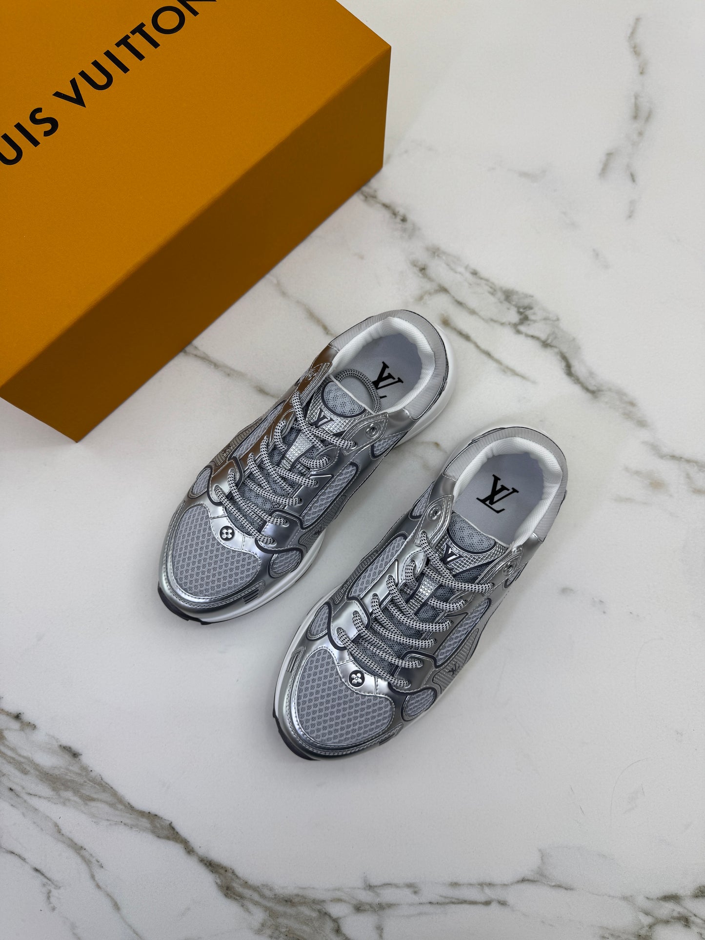 LV Olympia Sneaker 銀色運動鞋
