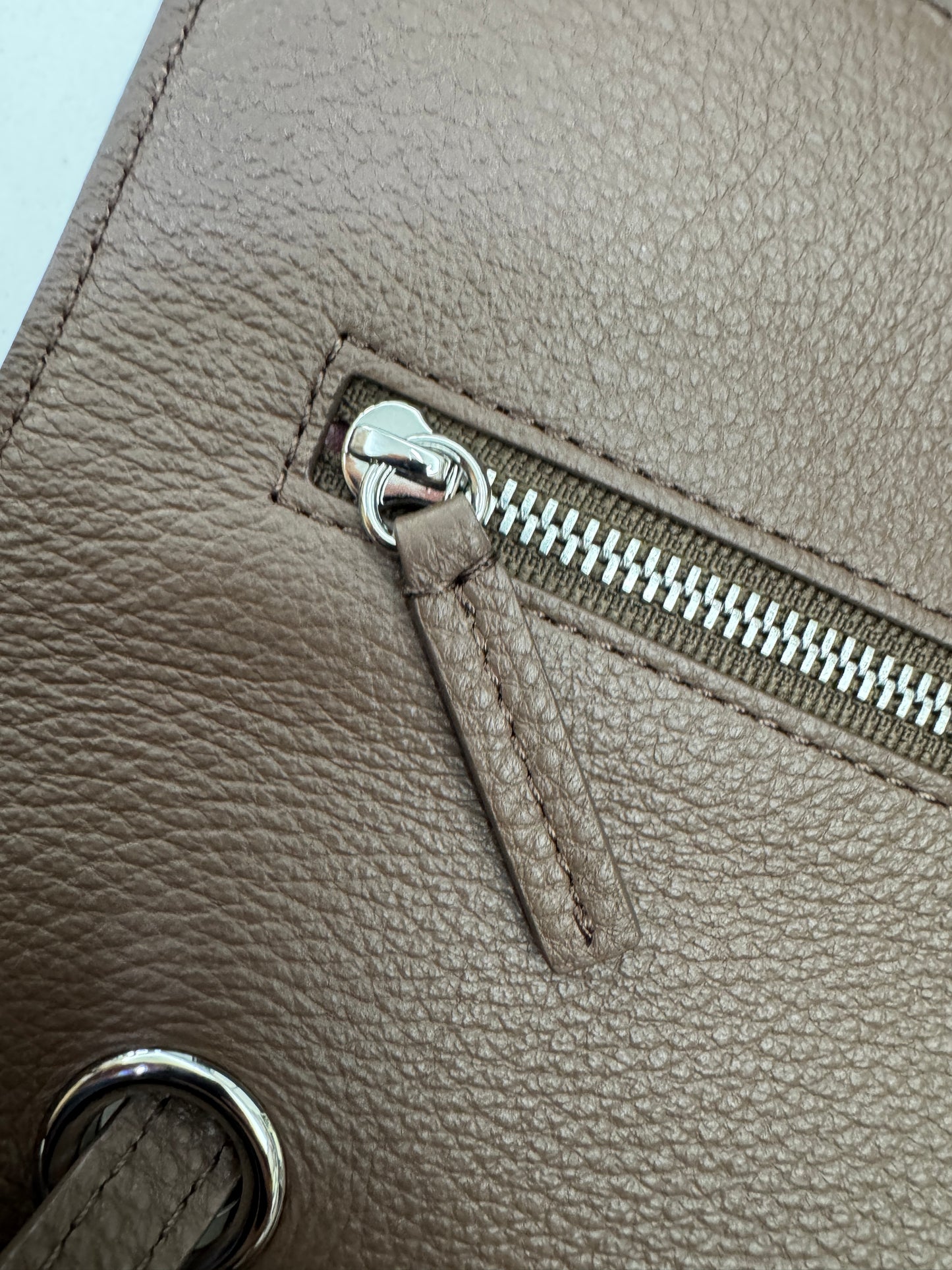 CHANEL 26S Maxi Flap Small 32cm 淺棕色