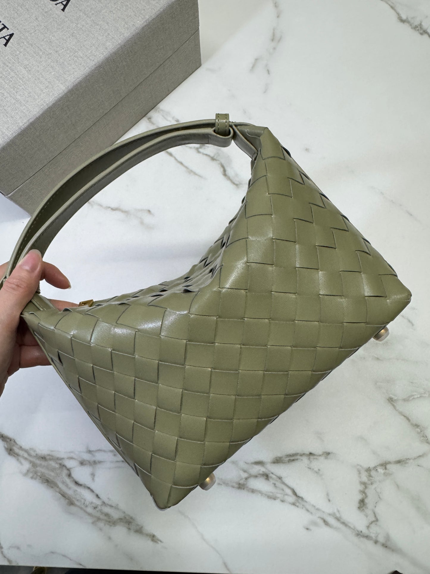 BV Wallace Travertine 洞石綠