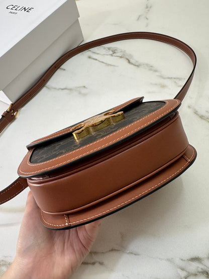CELINE Triomphe Besace 凱旋門馬鞍包 老花Canvas