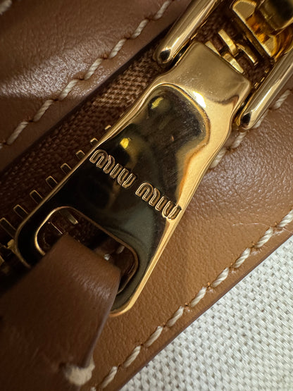 MIU MIU Ivy Tote Regular 淺棕色