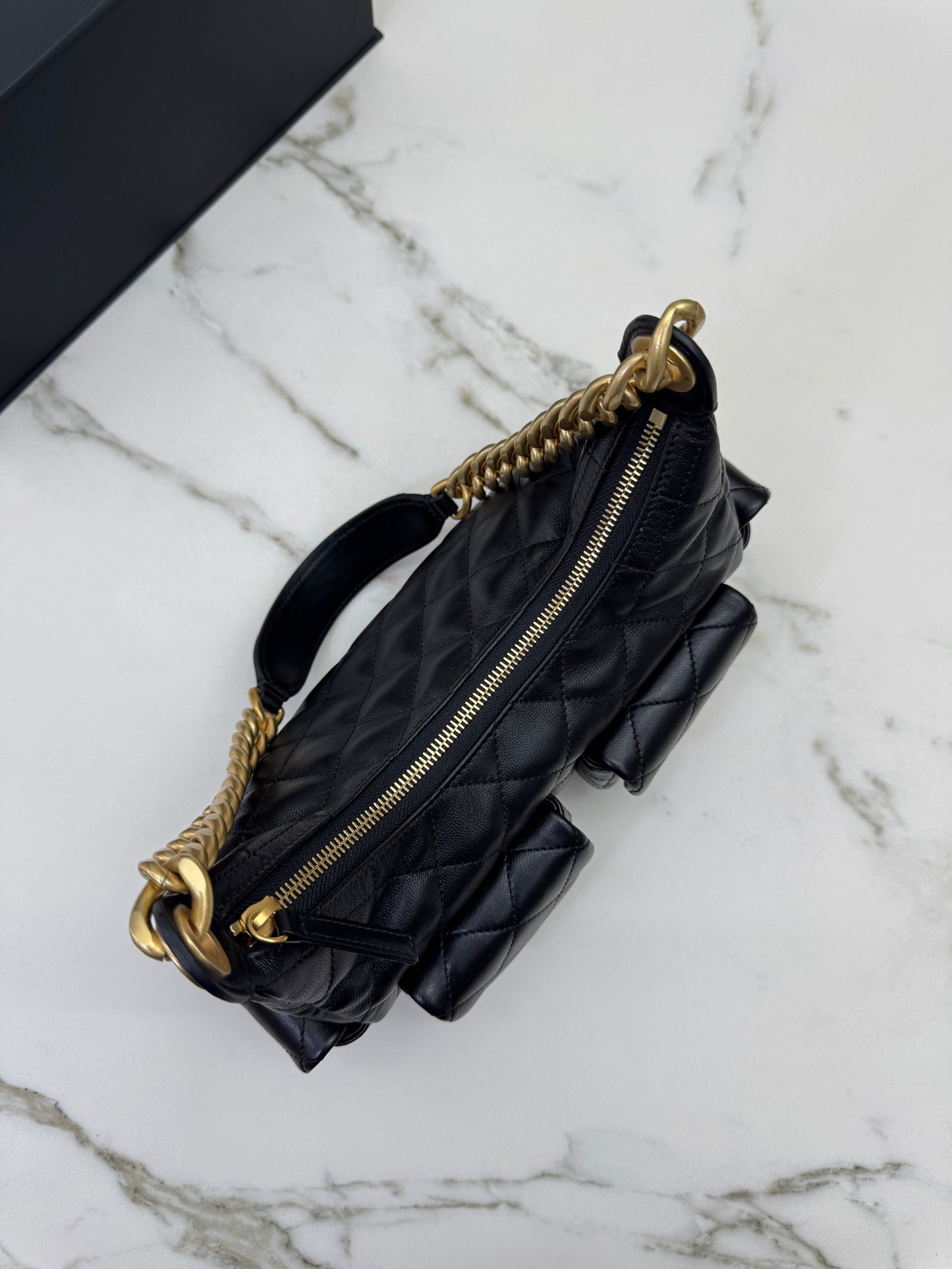 CHANEL 25C 多口袋Hobo 黑色