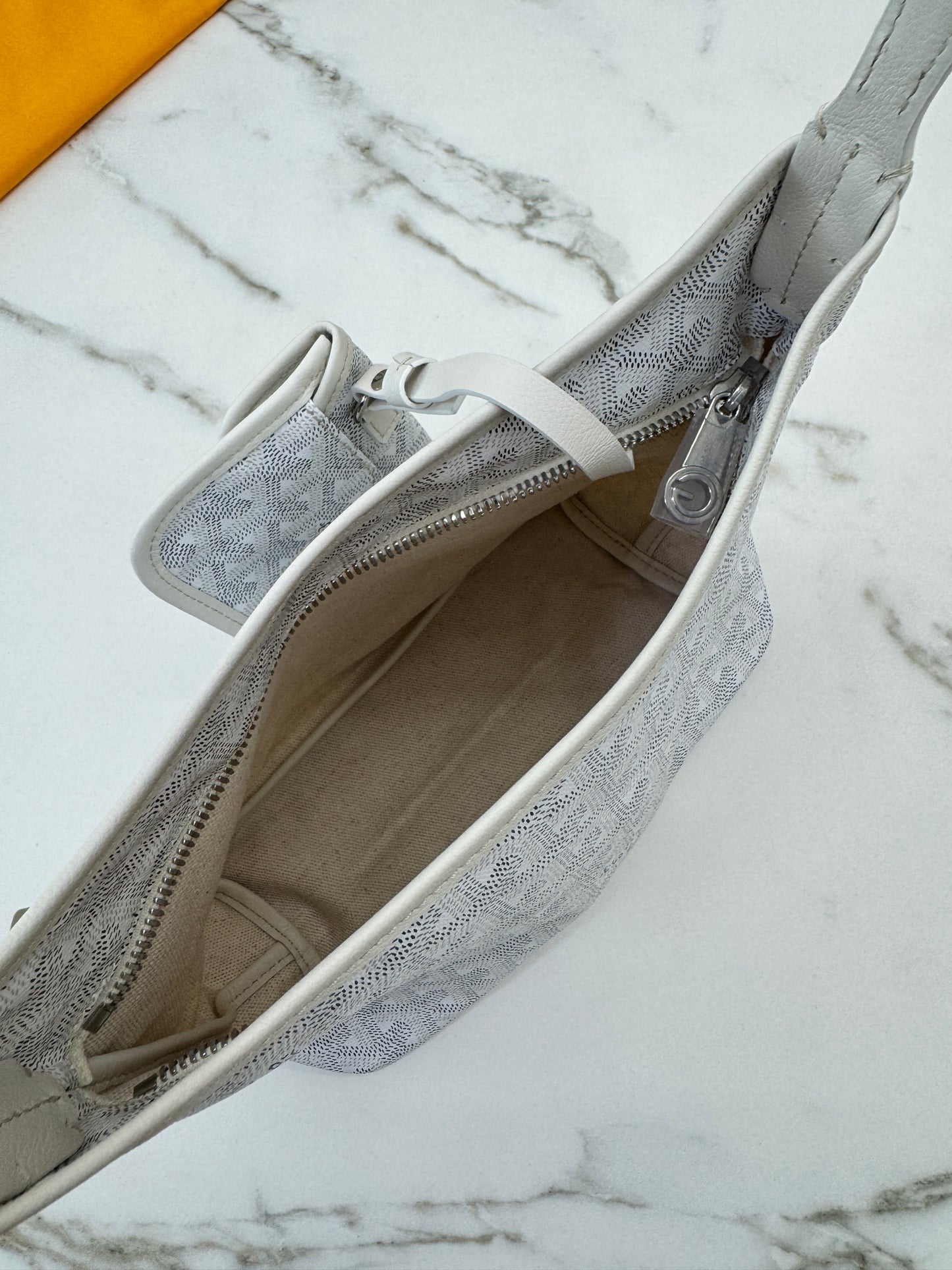 GOYARD Mini Boheme Hobo 白色