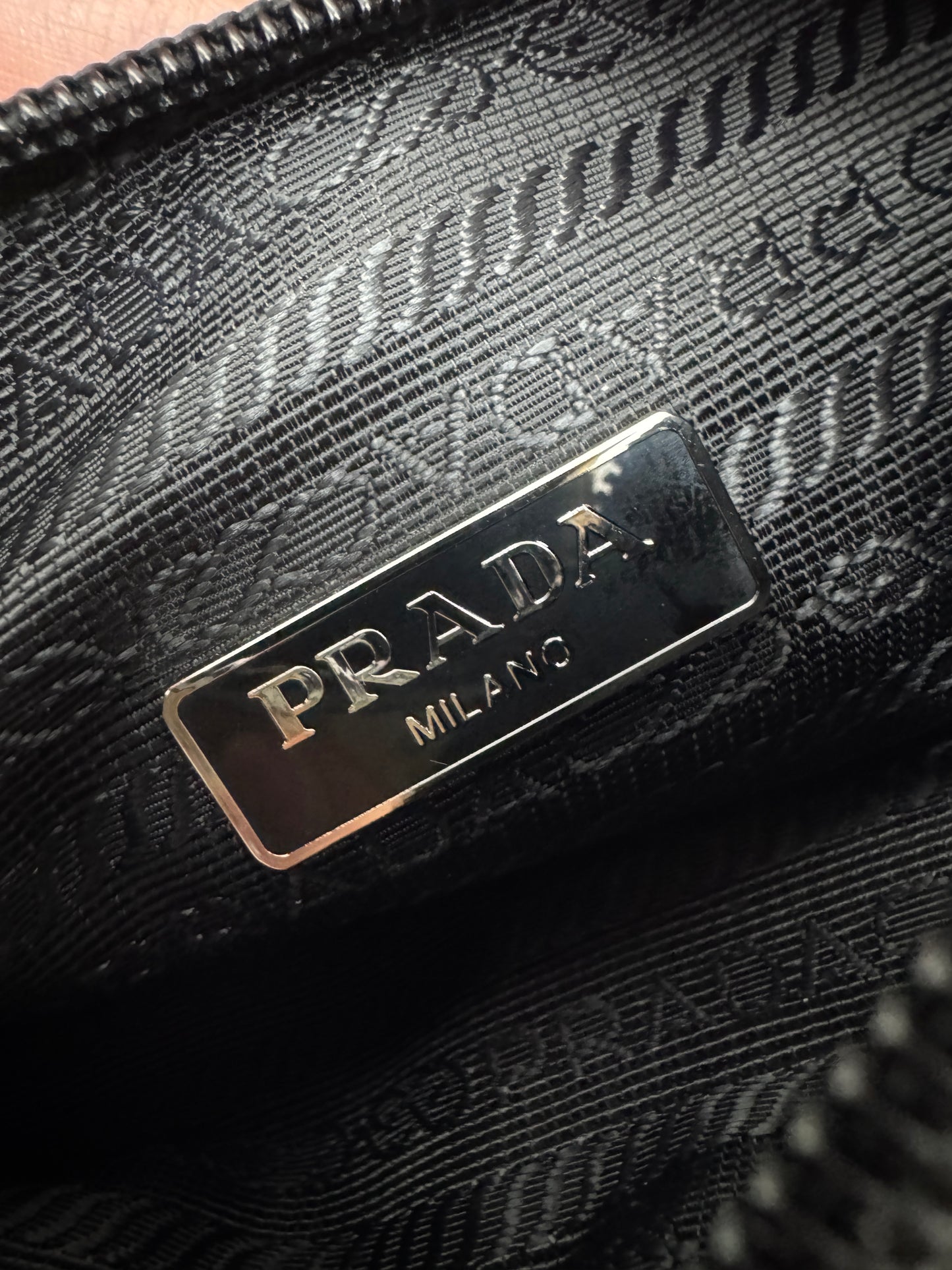 PRADA Re-nylon Hobo 舊版