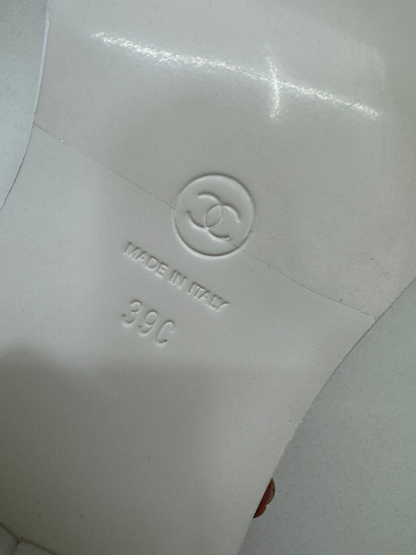 CHANEL 25P 粗跟拖鞋 白色