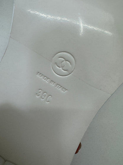 CHANEL 25P 粗跟拖鞋 白色