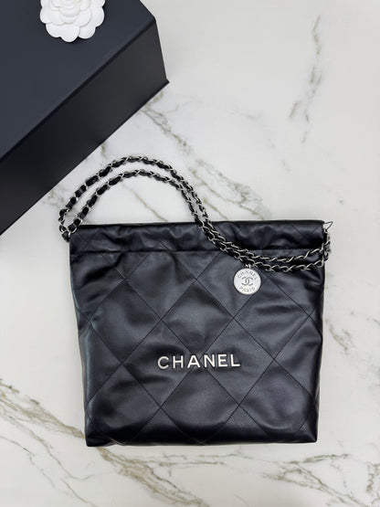 CHANEL 22Bag 黑銀 Small