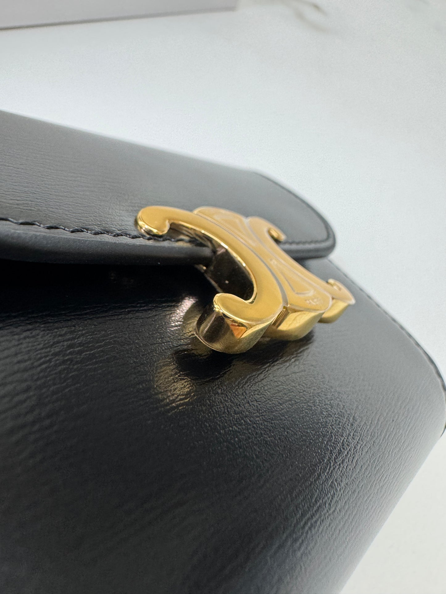 CELINE Wallet 凱旋門金扣Box皮