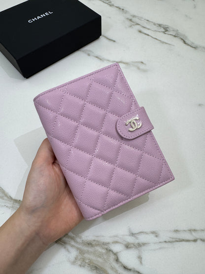 CHANEL Passport Holder 粉紅色淺金扣