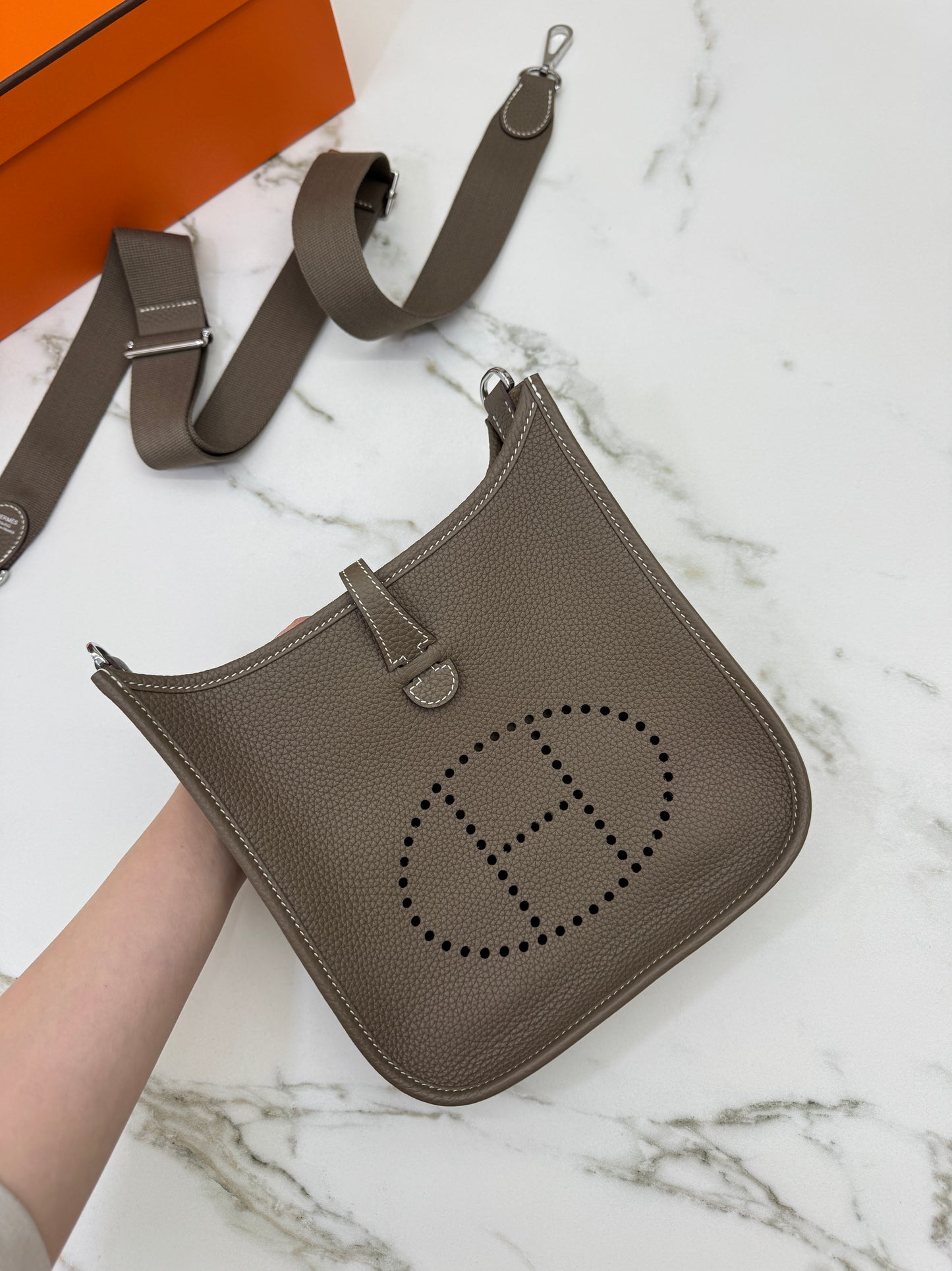HERMES Evelyne 23 大象灰銀扣 Etoupe TC PHW