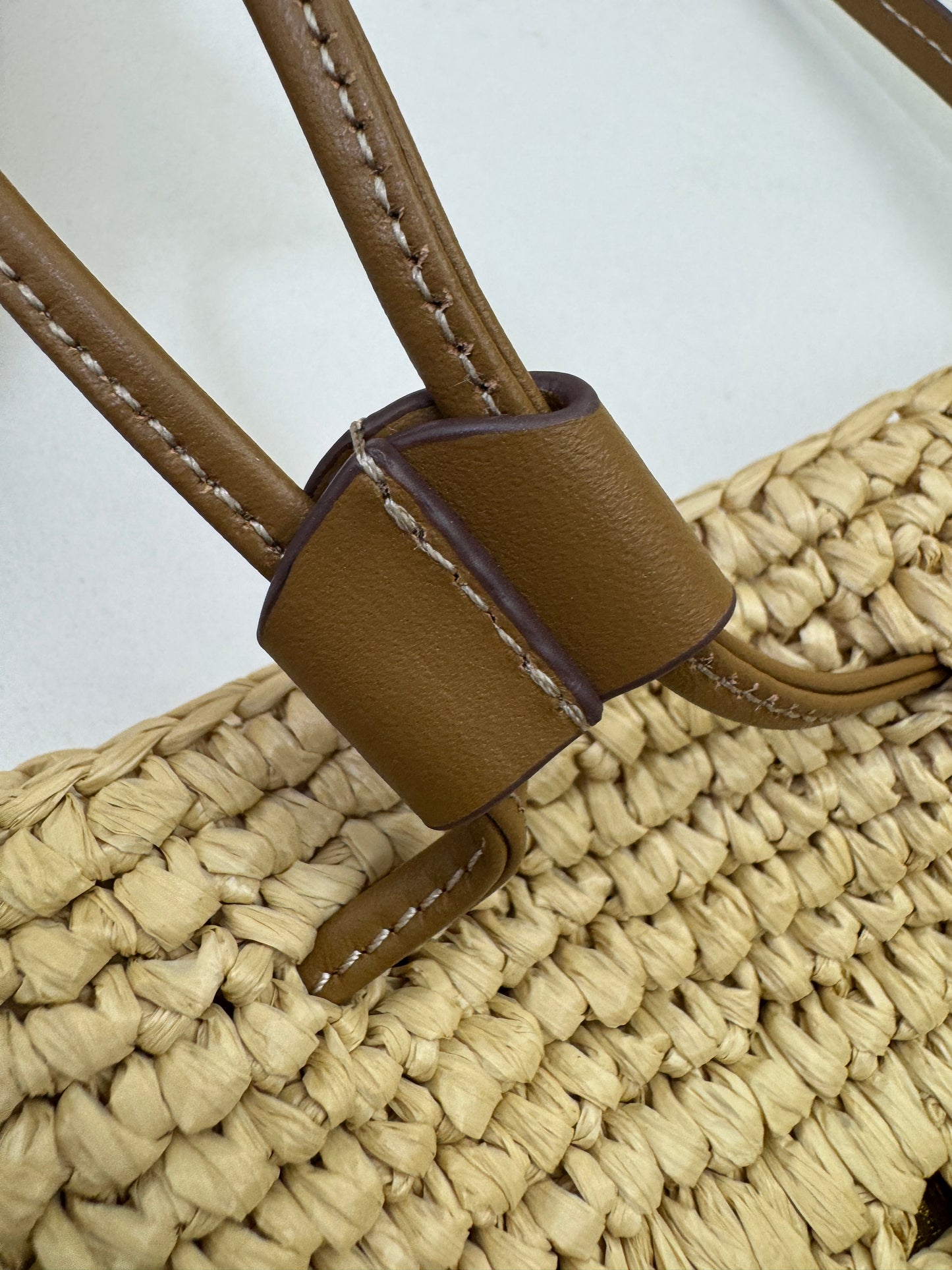 MIU MIU 拉菲草草編包