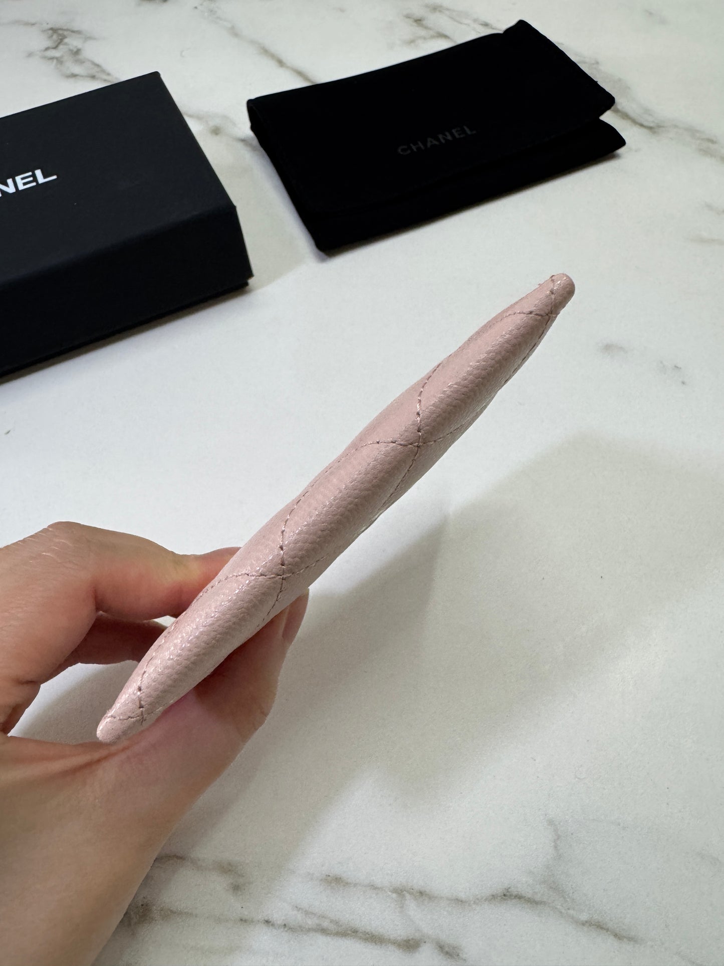 CHANEL 21C 裸粉色卡包