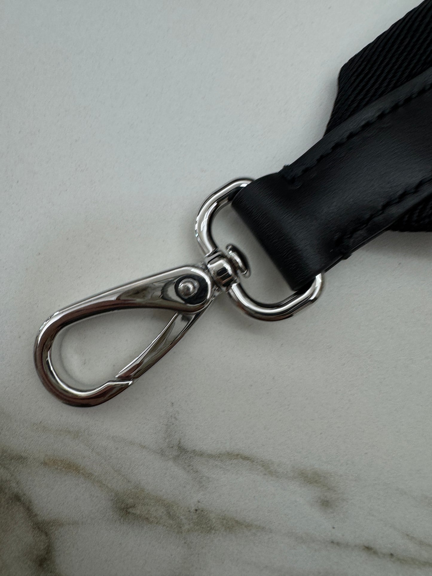 PRADA Explore 男裝 Re-nylon