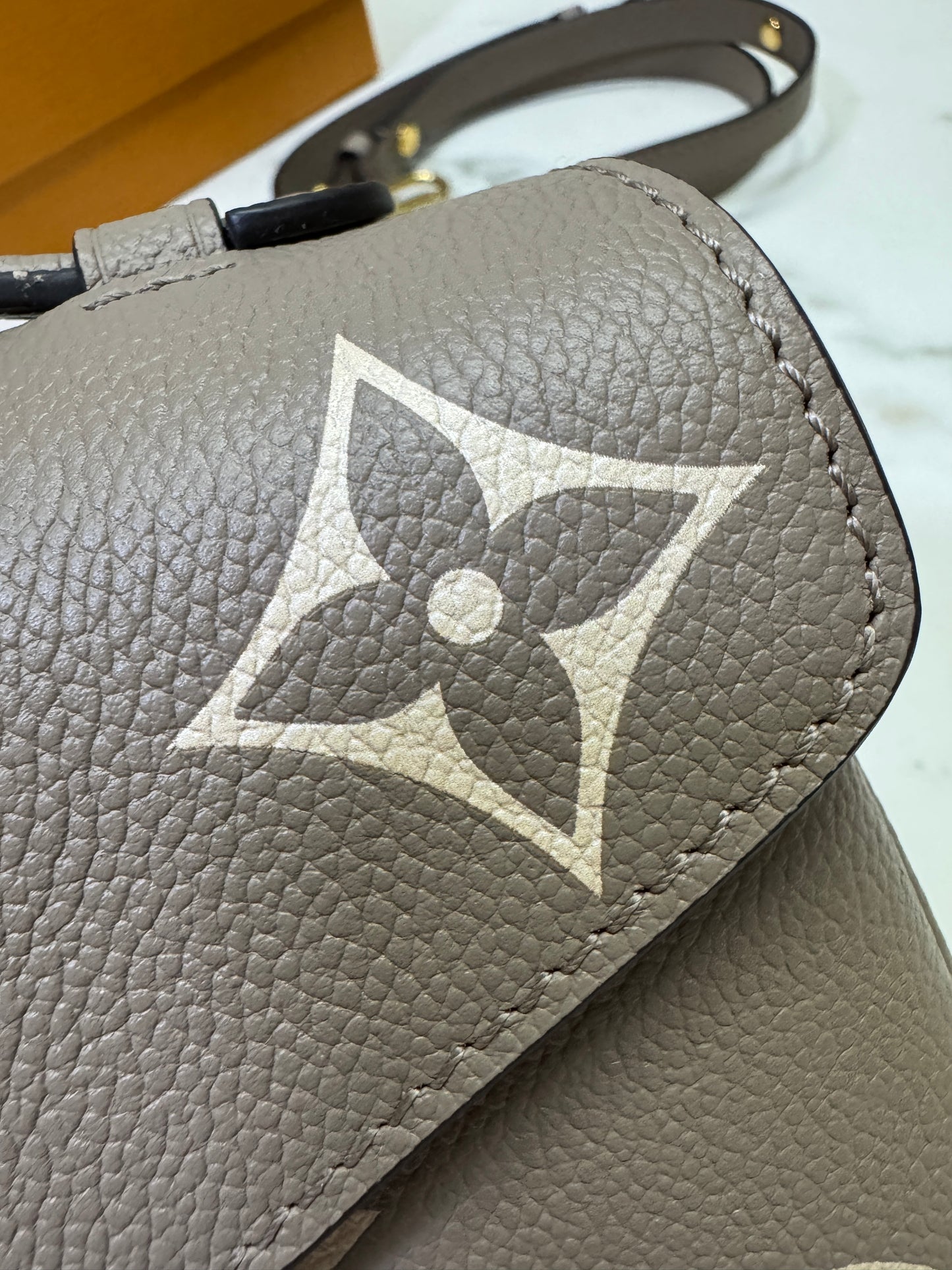 LV Pochette Metis 大象灰