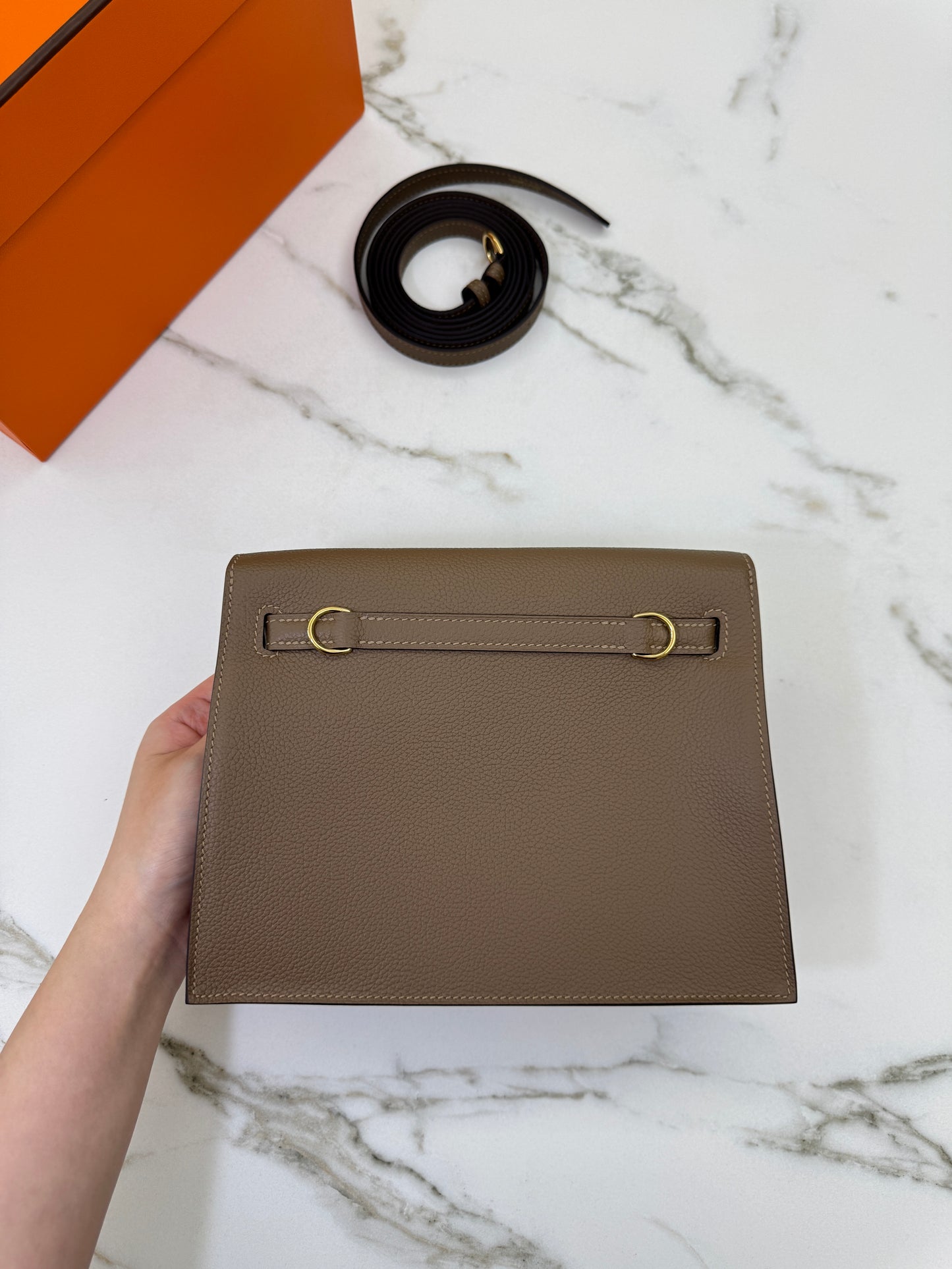 HERMES Kelly Danse 馬爾法米金扣 Evercolor 8Q GHW