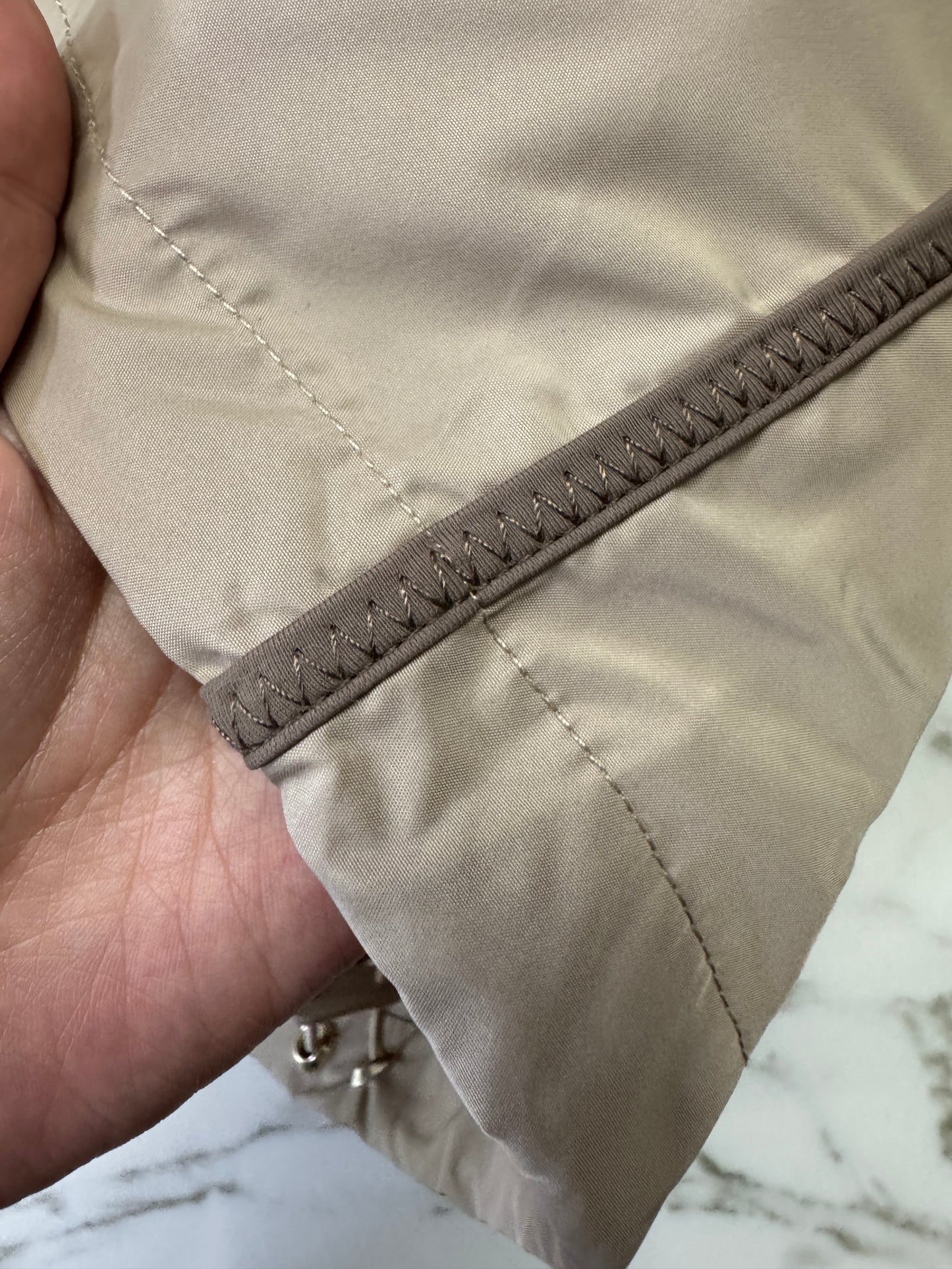 MIU MIU 淺卡其色短款風衣