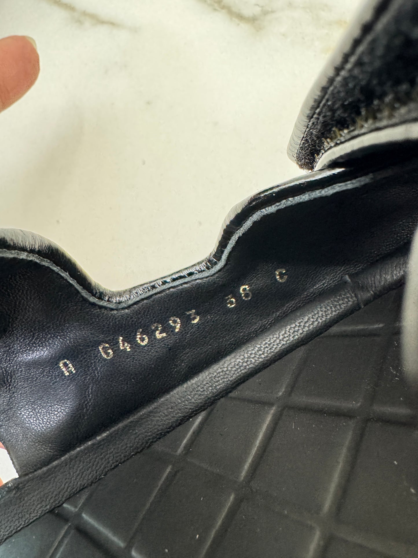 CHANEL 25B 超輕厚底沙灘鞋