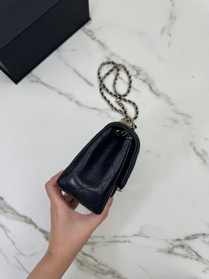 CHANEL 25K 亮面淺金球 Mini CF17 方胖子