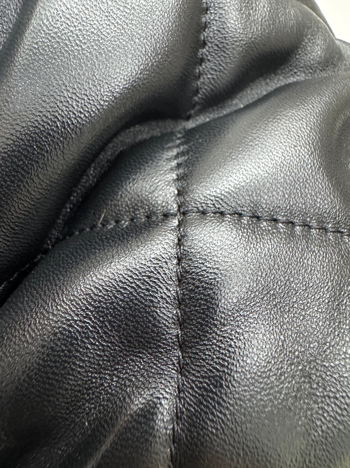 CHANEL 25K 蝴蝶包 綿羊皮 Medium