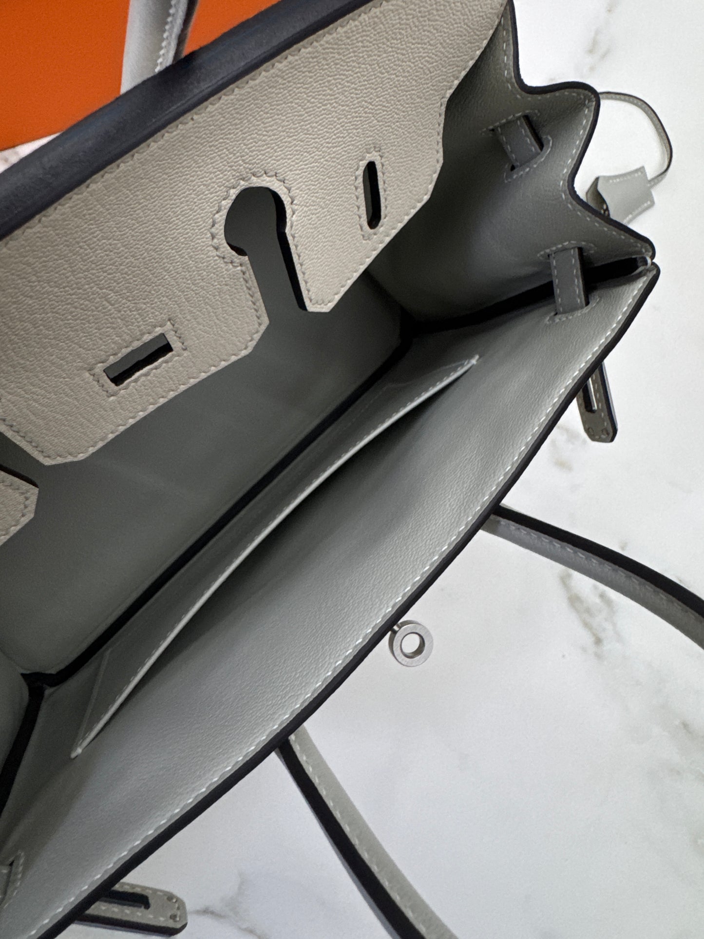 HERMES Birkin 25 SO 奶昔白拼珍珠灰 山羊皮 拉絲銀扣