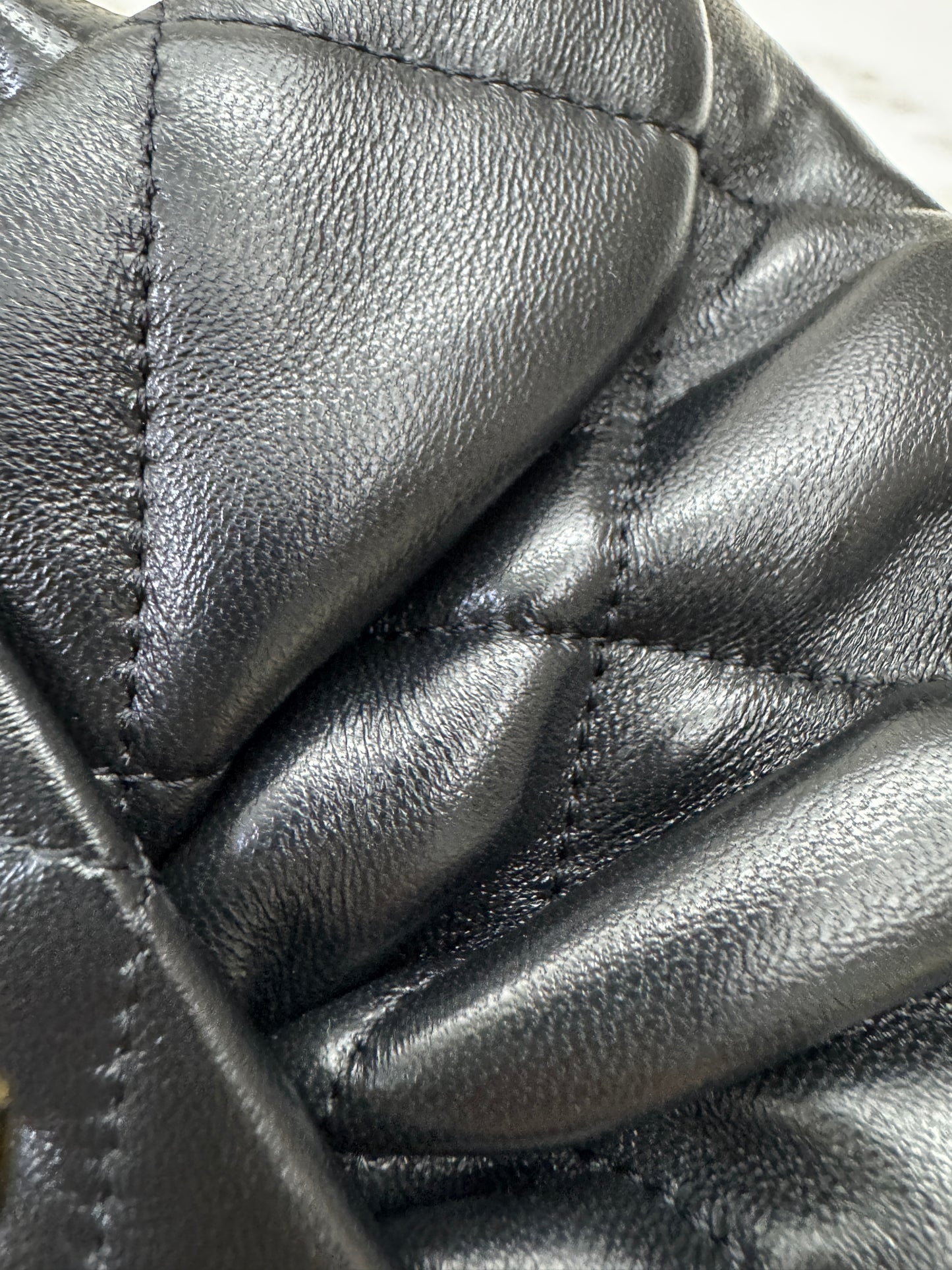 CHANEL 25K Mini 蝴蝶結包 綿羊皮