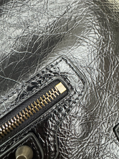 BALENCIAGA Le City Hobo 黑色油蠟皮