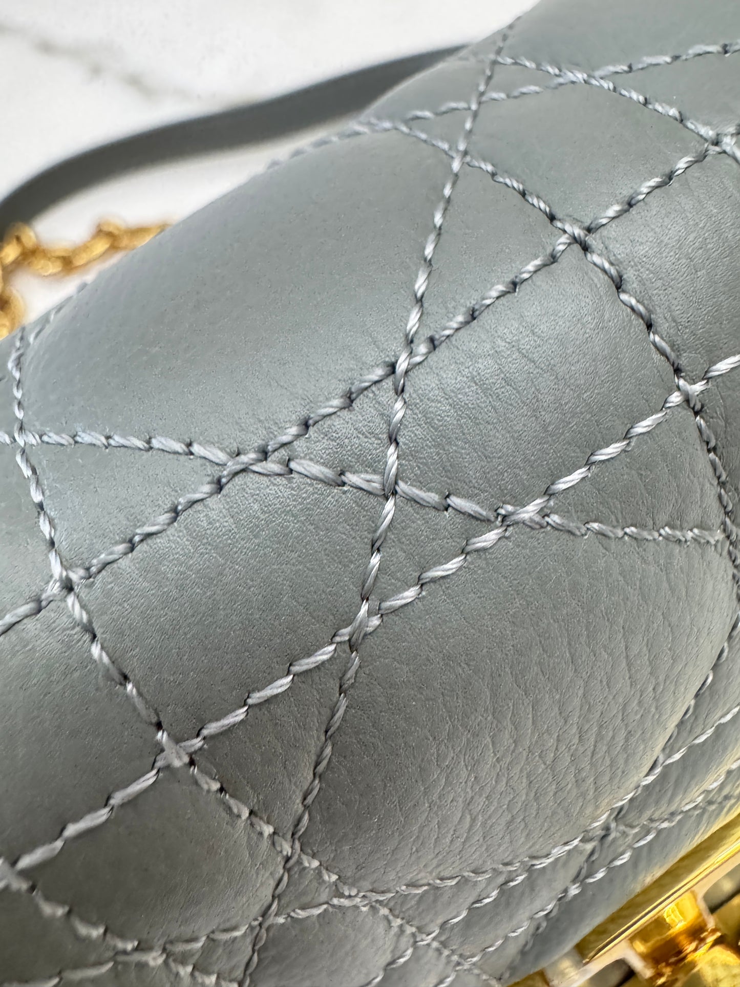 DIOR Caro Small 石灰色