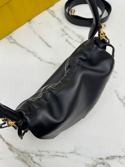 FENDI Mamma Baguette 黑色 Medium