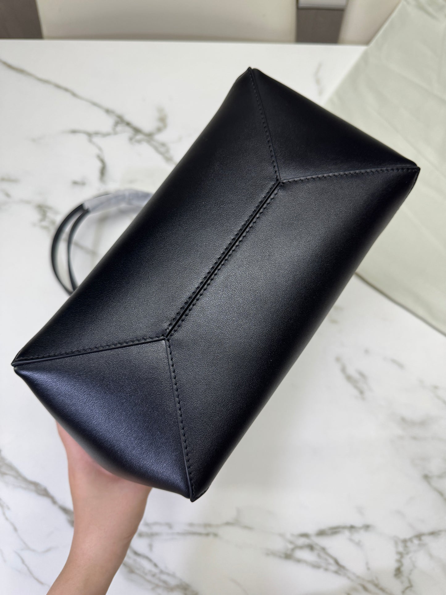 LOEWE Puzzle Fold 黑色 Medium
