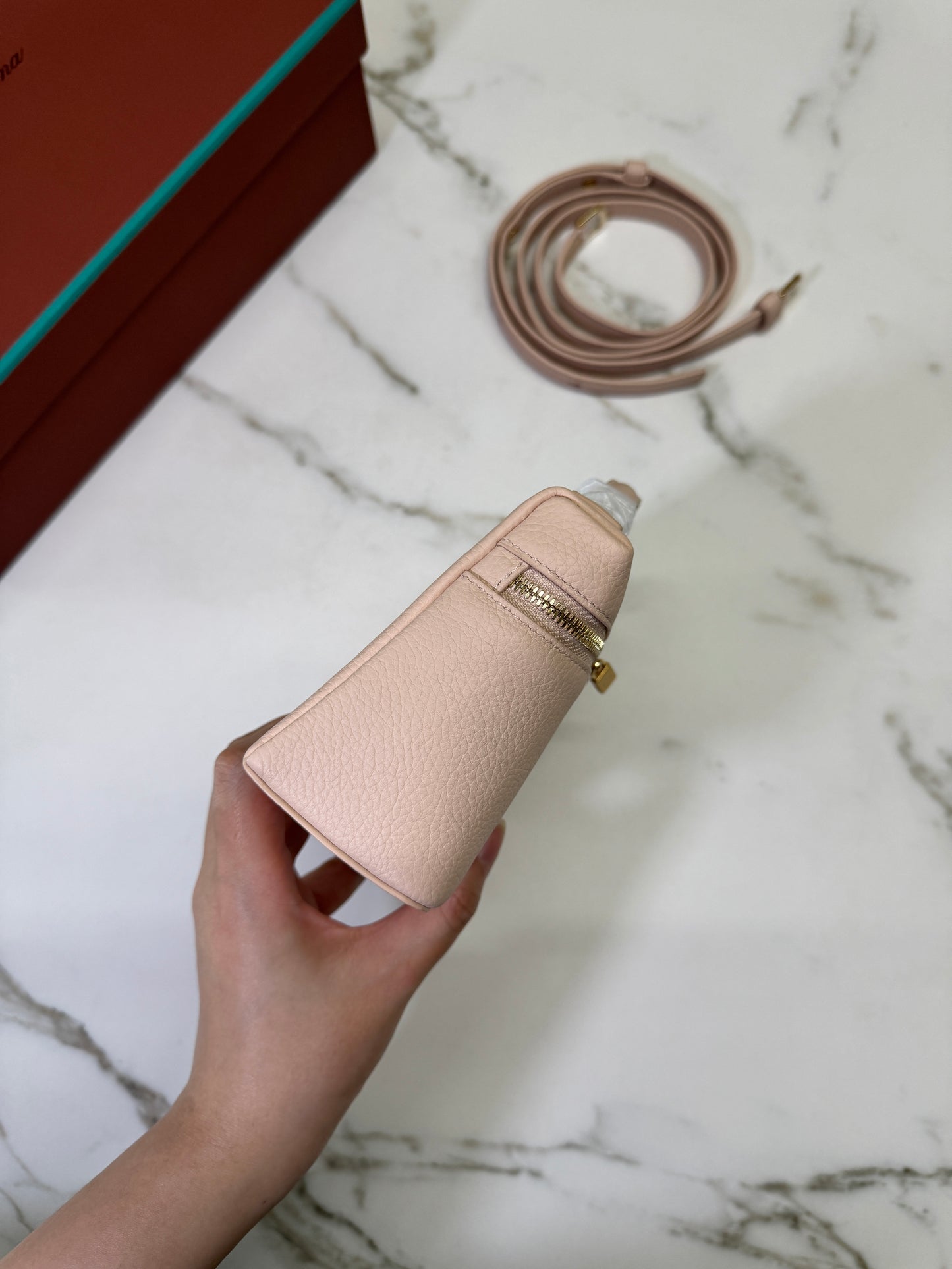 LORO PIANA Extra Pocket 19 奶油蜂蜜色 Creamed Honey