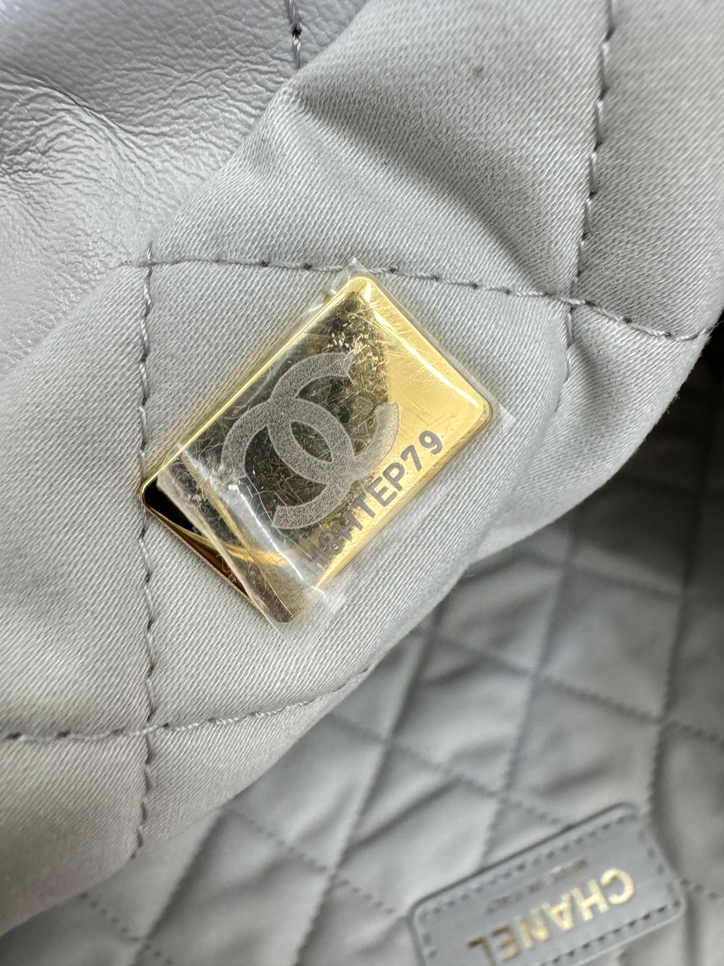 CHANEL 22Bag Small 25S淺灰色