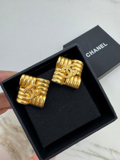 CHANEL Vintage 97P 千層酥耳夾