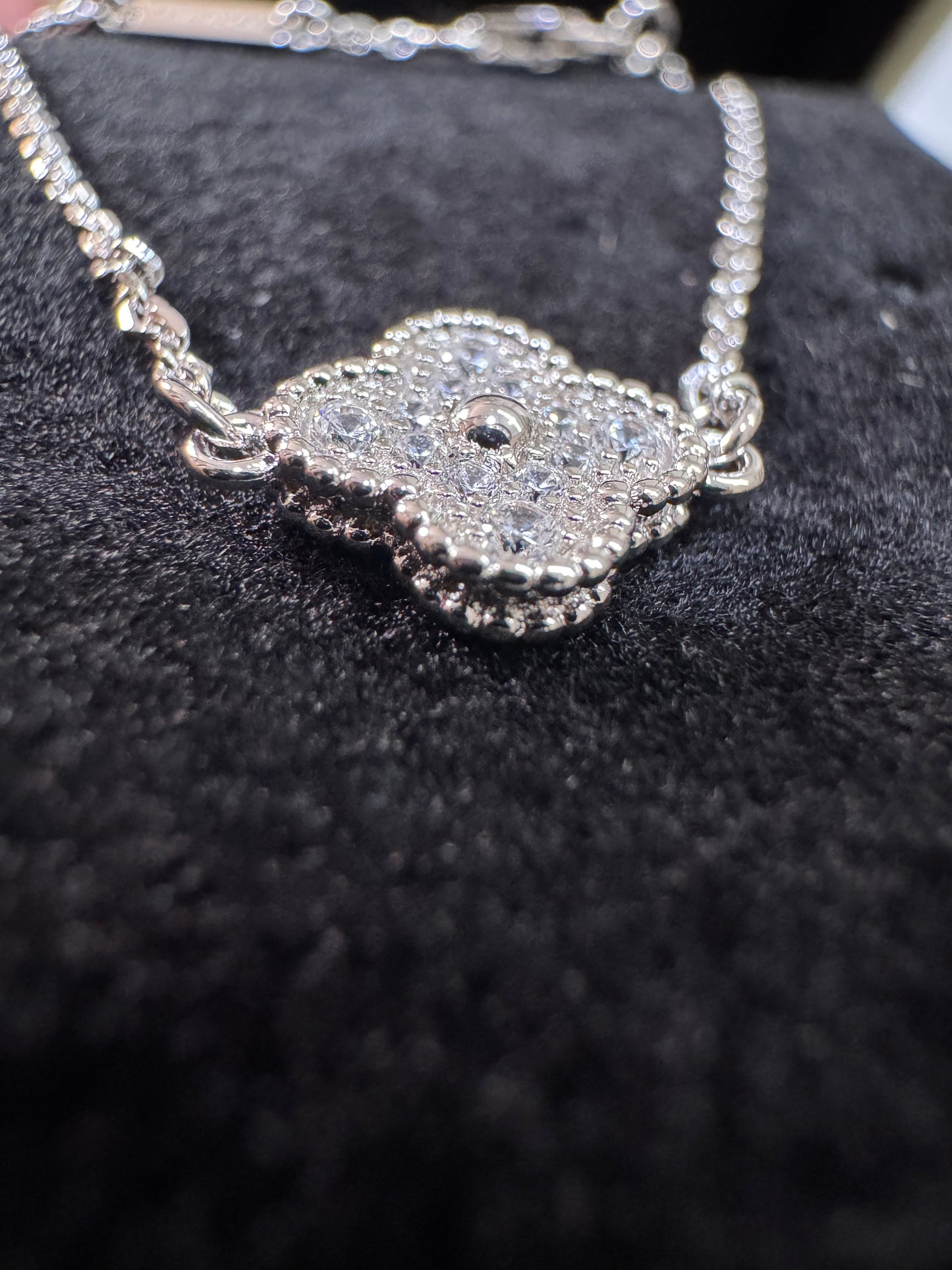 VCA Sweet Alhambra 滿鑽手鏈