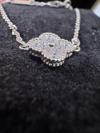 VCA Sweet Alhambra 滿鑽手鏈