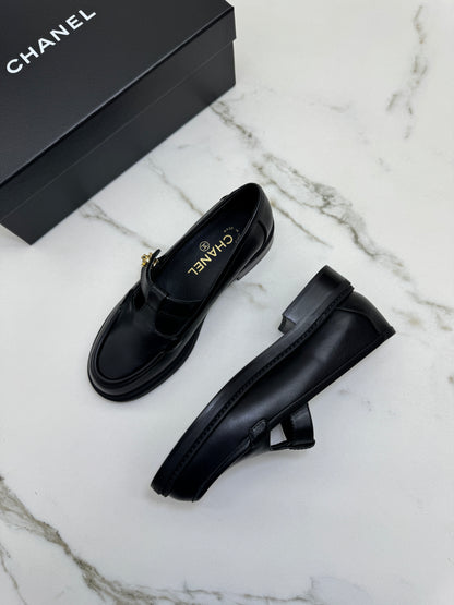 CHANEL 25K T字厚底樂福鞋