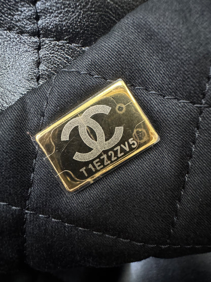 CHANEL 22Bag Medium 黑金