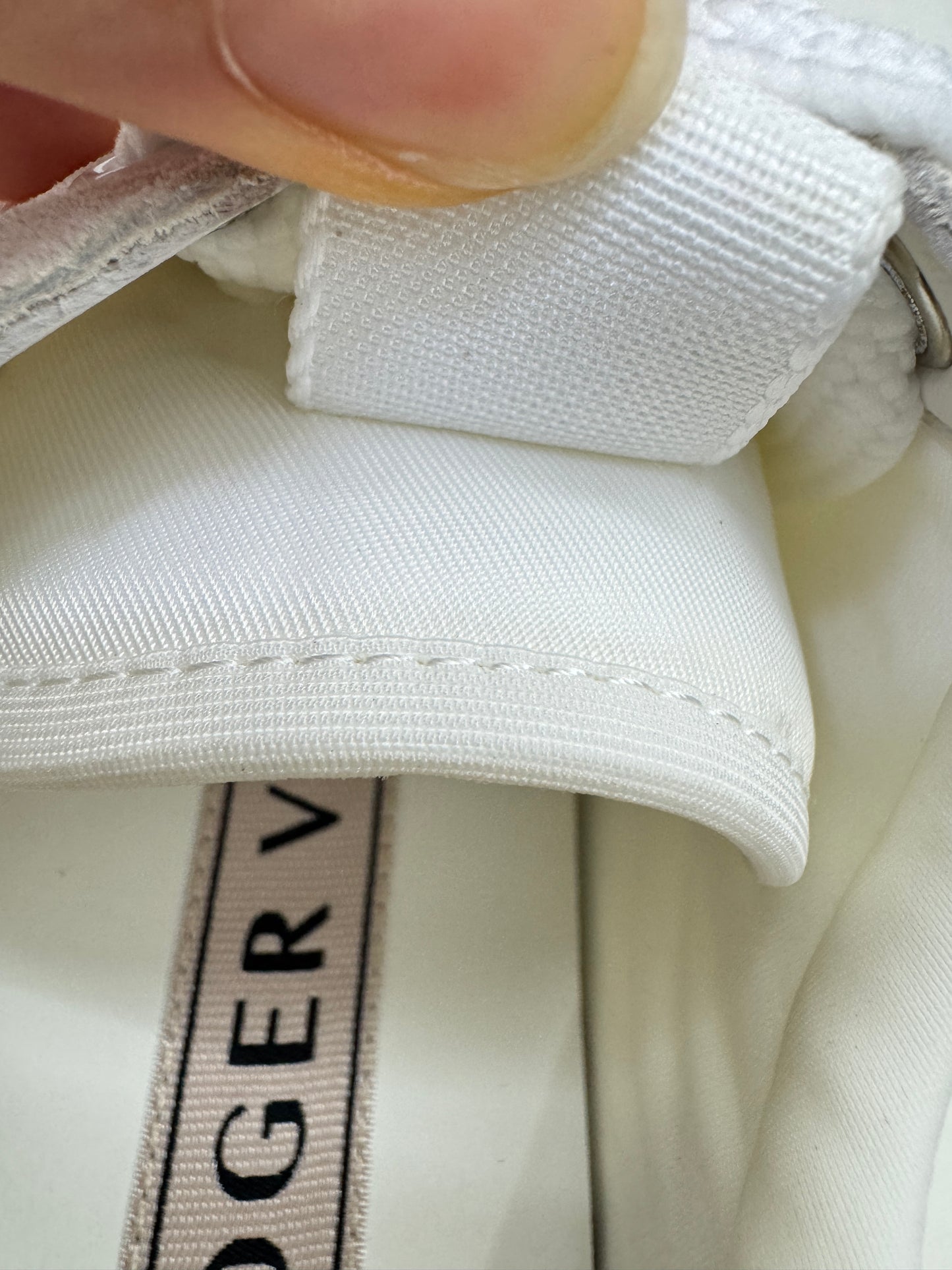 RV Vic Low Sneakers White