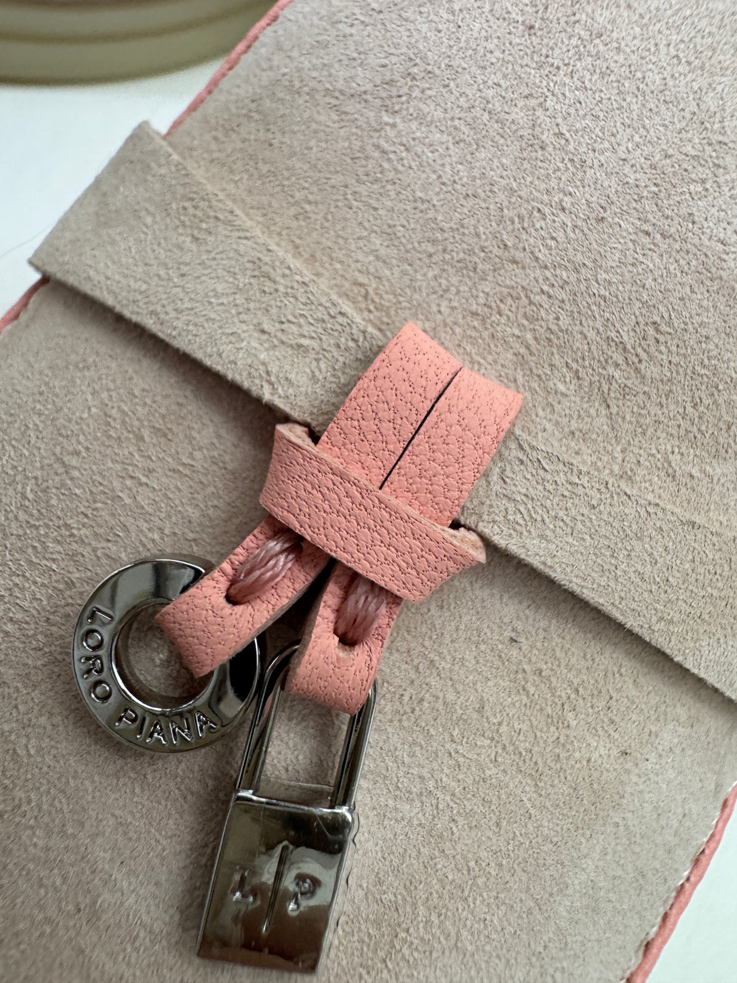 LORO PIANA Babouche Charms Walk Loafer Suede 粉沙色滚邊款