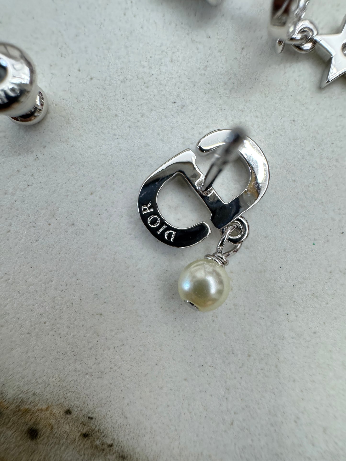 DIOR CD Petit 銀色珍珠星星耳環