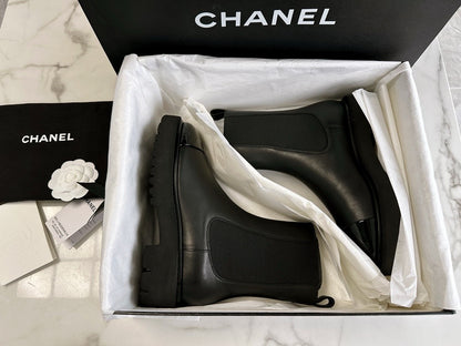 CHANEL 厚底切爾西 Chelsea Boots 漆皮拼牛皮