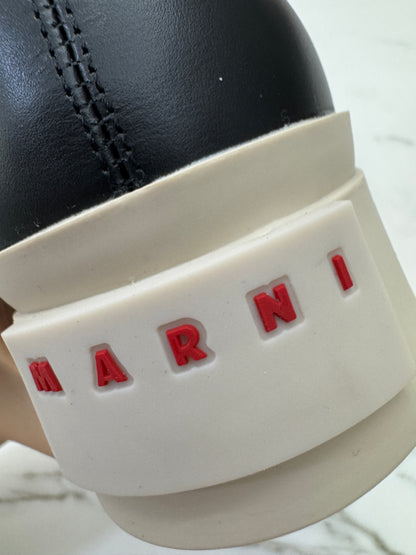 MARNI 大頭瑪麗珍 黑色皮款