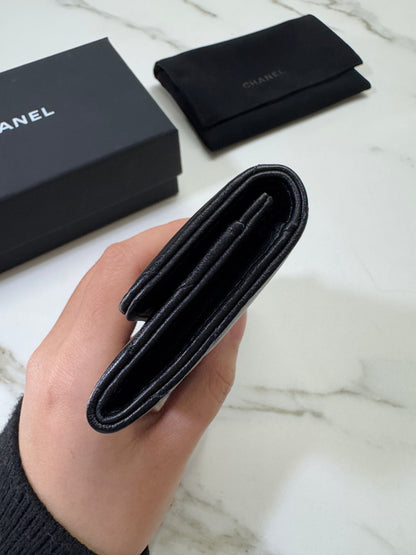 CHANEL 19 Card Holder